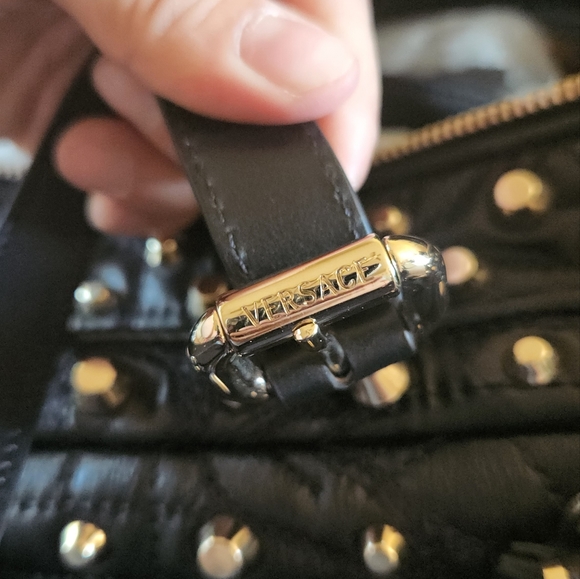 Versace - Picture 7 of 8